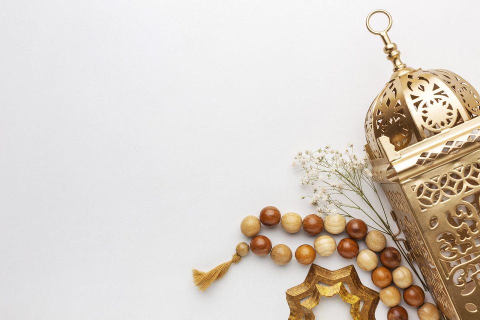 islamic-new-year-decoration-with-praying-beads-lantern